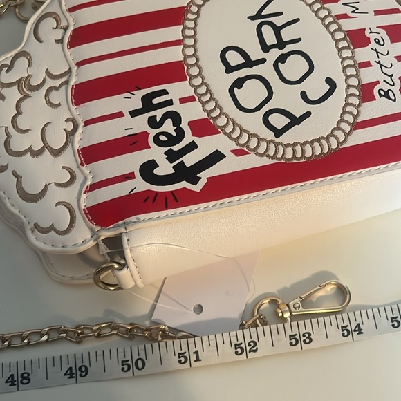 NWT Popcorn Bucket crossbody bag - Picture 7 of 8
